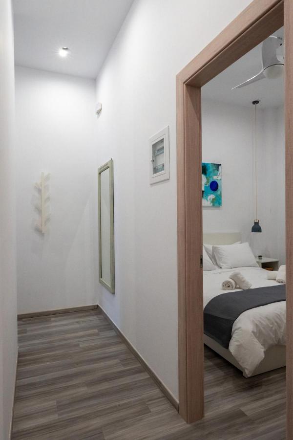 Central Suites Aegina 2 Buitenkant foto